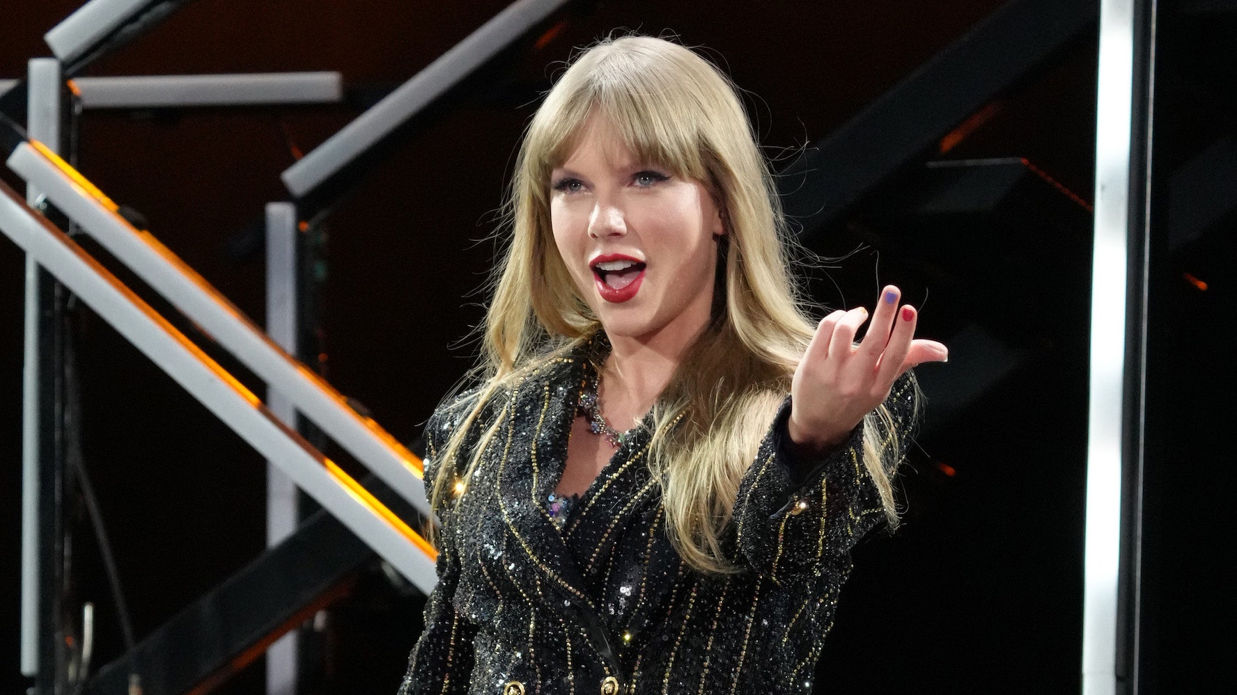 Taylor Swift Extends 2024 North American Leg of Eras Tour NewSound